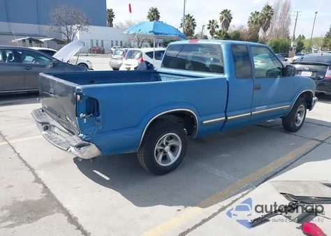 2000 Chevrolet S-10 Ls z USA, uszkodzony, nr VIN 1GCCS1952Y8295479